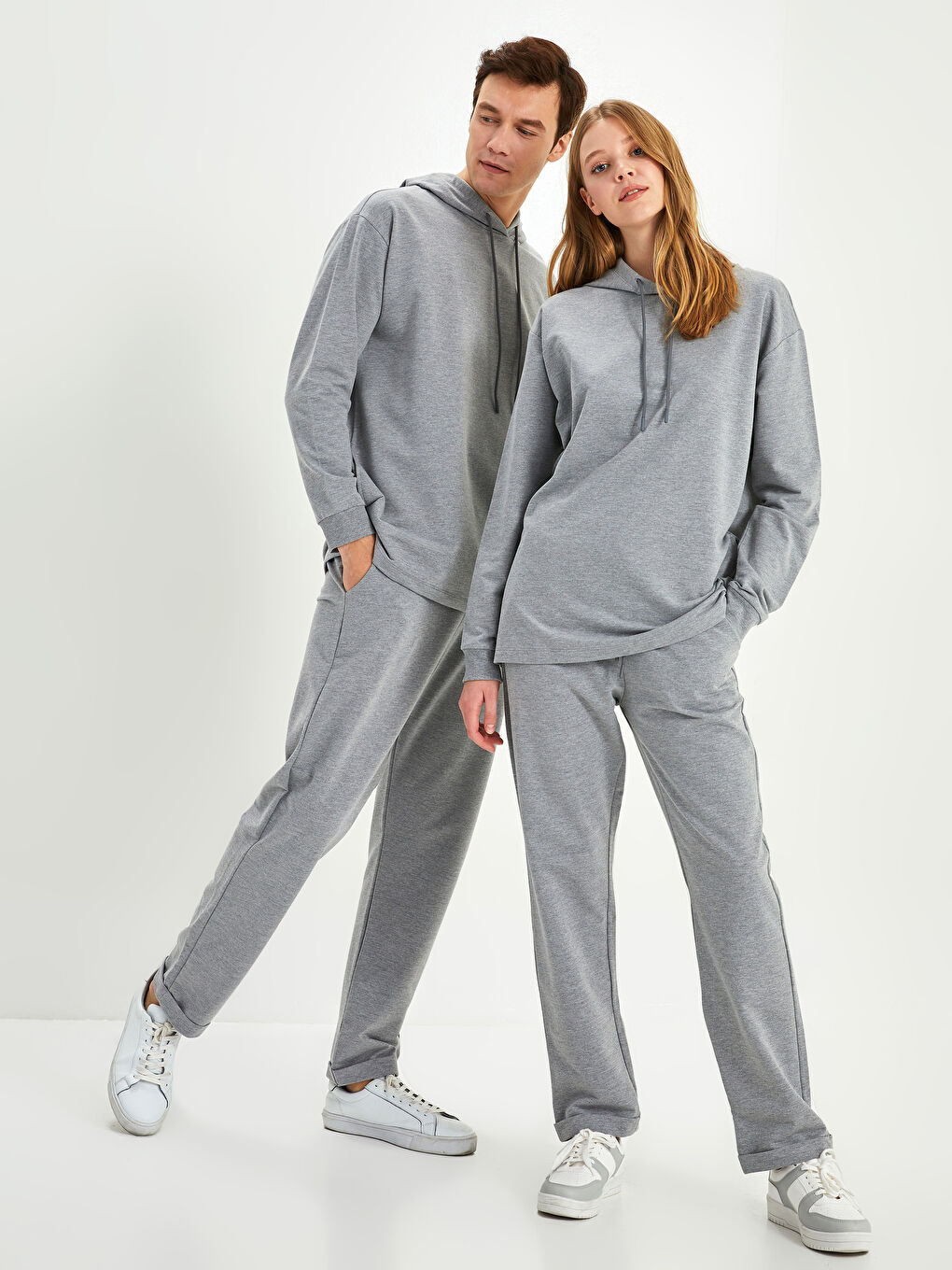 Gri Beli Lastikli Düz Cep Detaylı Kadın Eşofman Altı