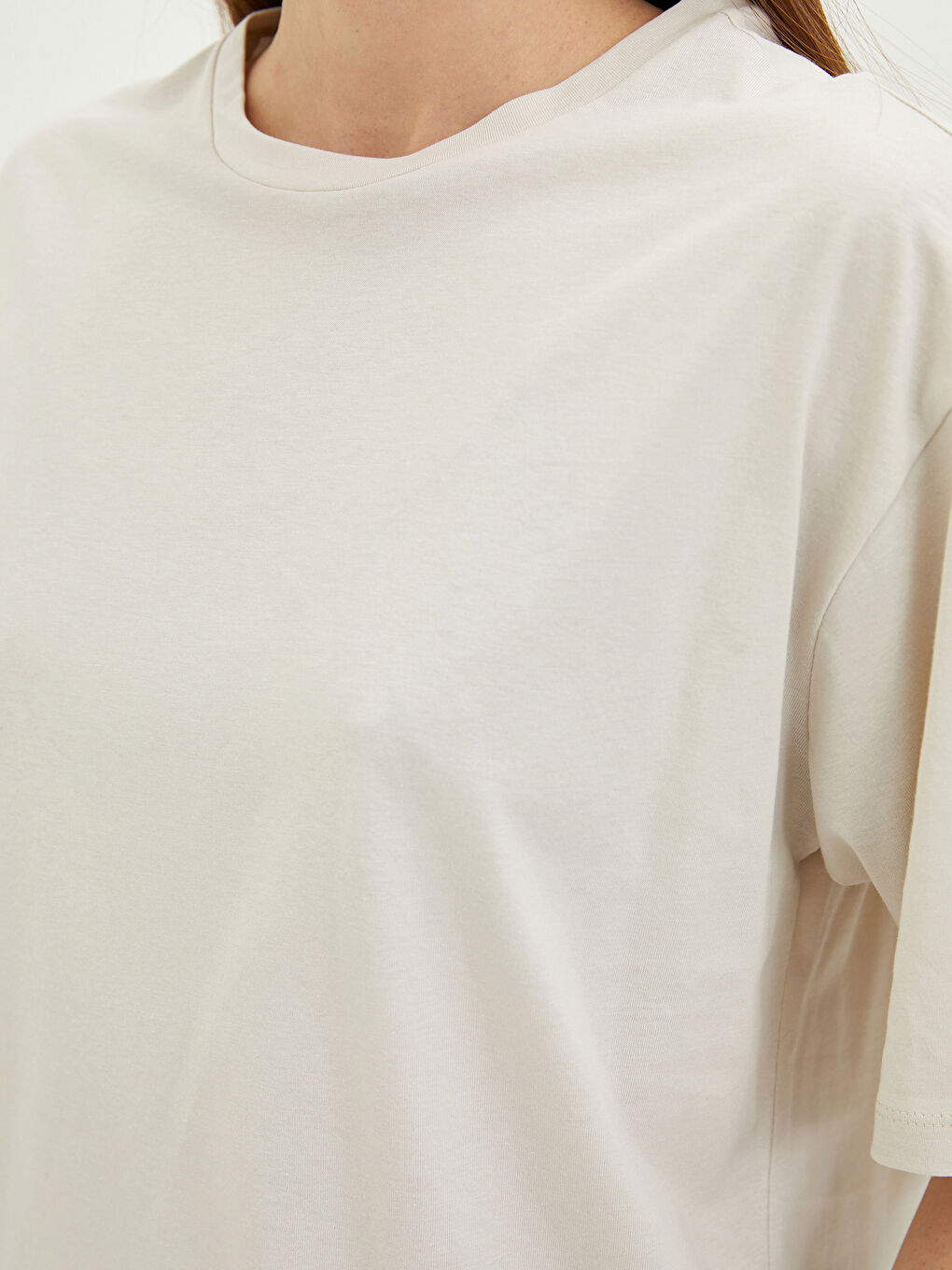 Gri Bisiklet Yaka Düz Kısa Kollu Pamuklu Kadın Tişört-5