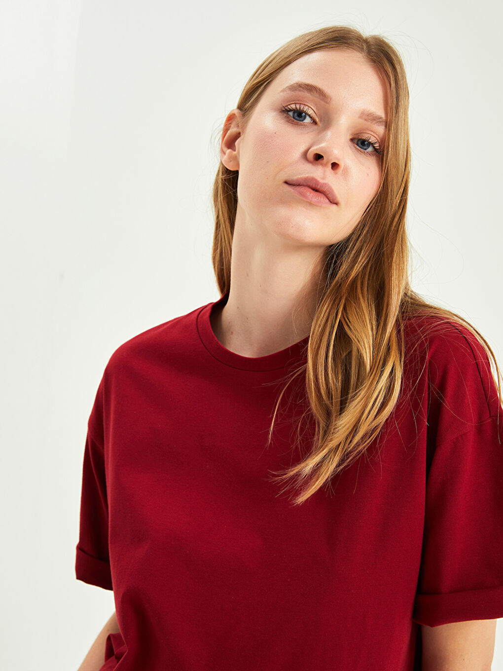 Bordo Bisiklet Yaka Düz Kısa Kollu Pamuklu Kadın Tişört-4