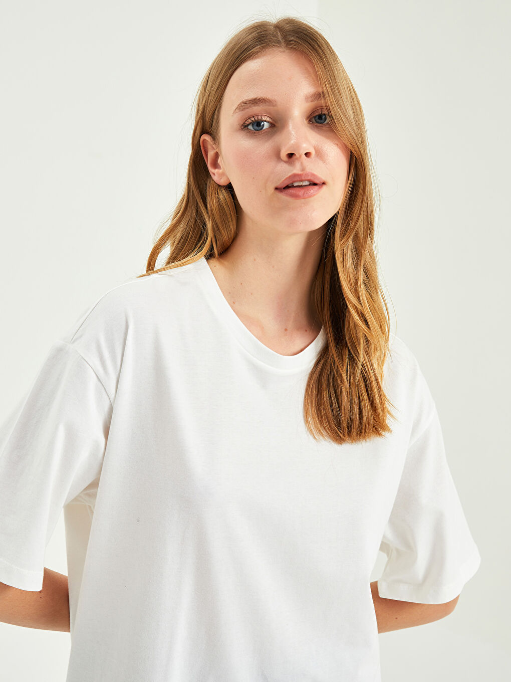 LCWAIKIKI Basic Crew Neck Straight Short Sleeve Cotton Women's T-Shirt -W1J724Z8-R9J