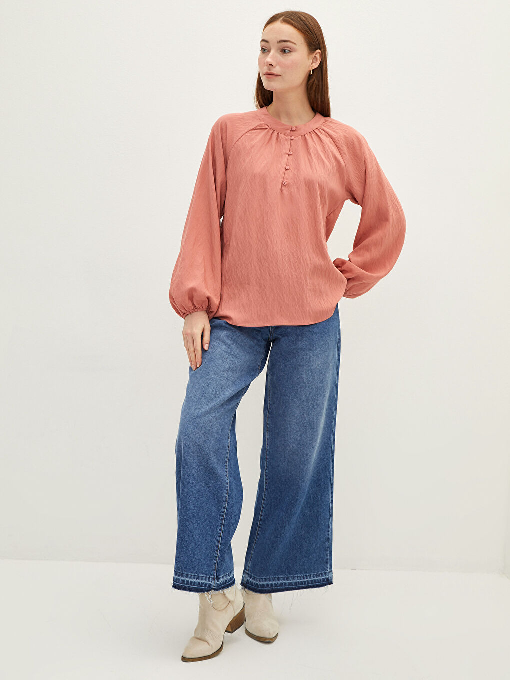 Crew Neck Straight Long Sleeve Gabardine Fabric Women's Blouse-3