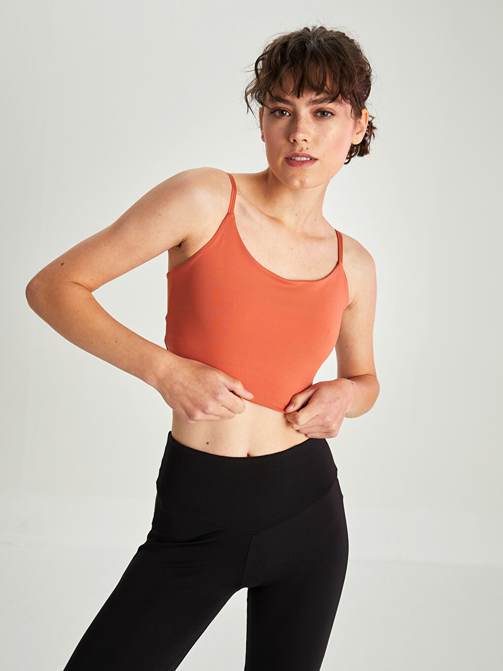 Bustieră Sport pentru Femei cu Guler în formă de U