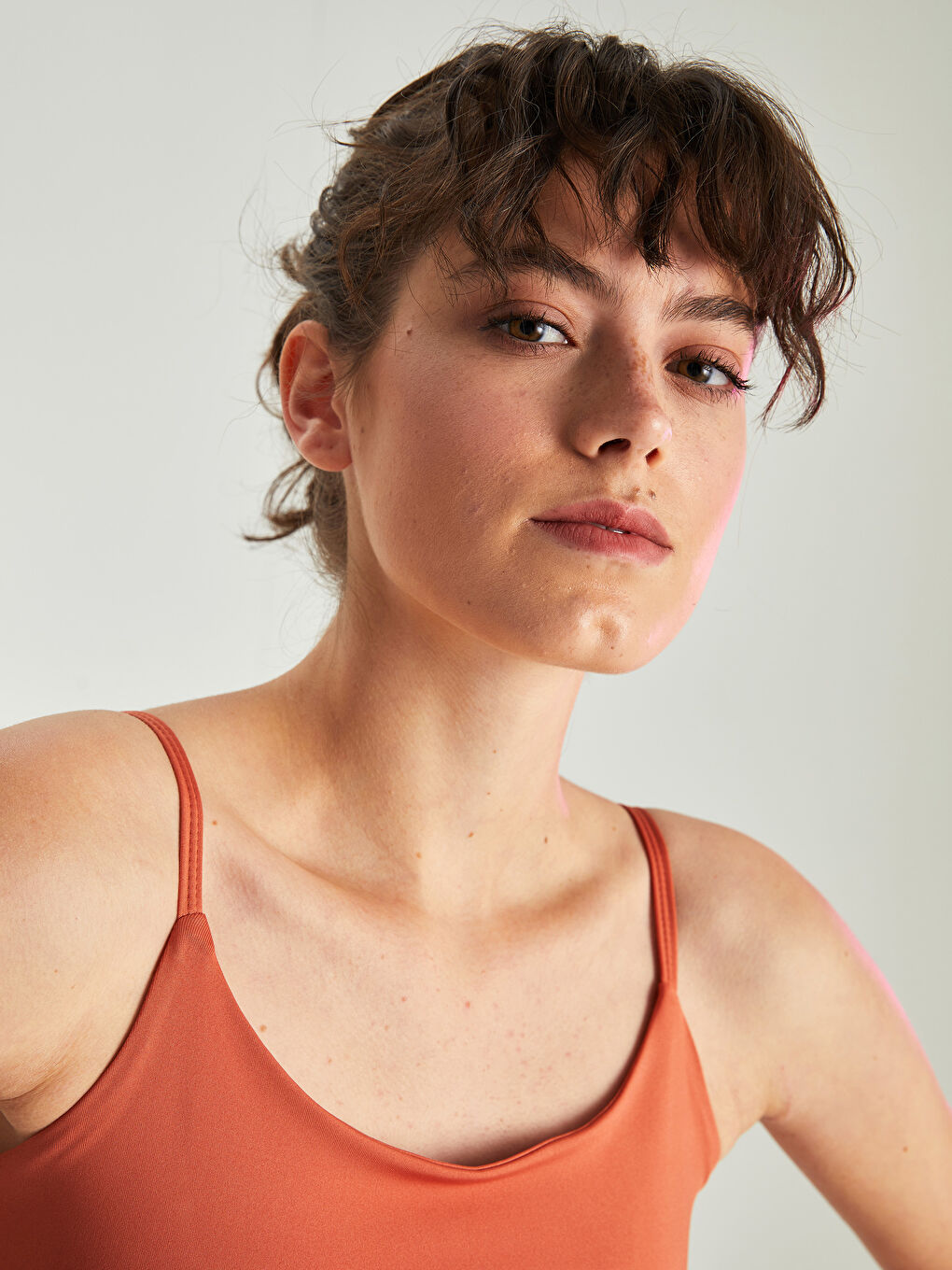 Bustieră Sport pentru Femei cu Guler în formă de U-2