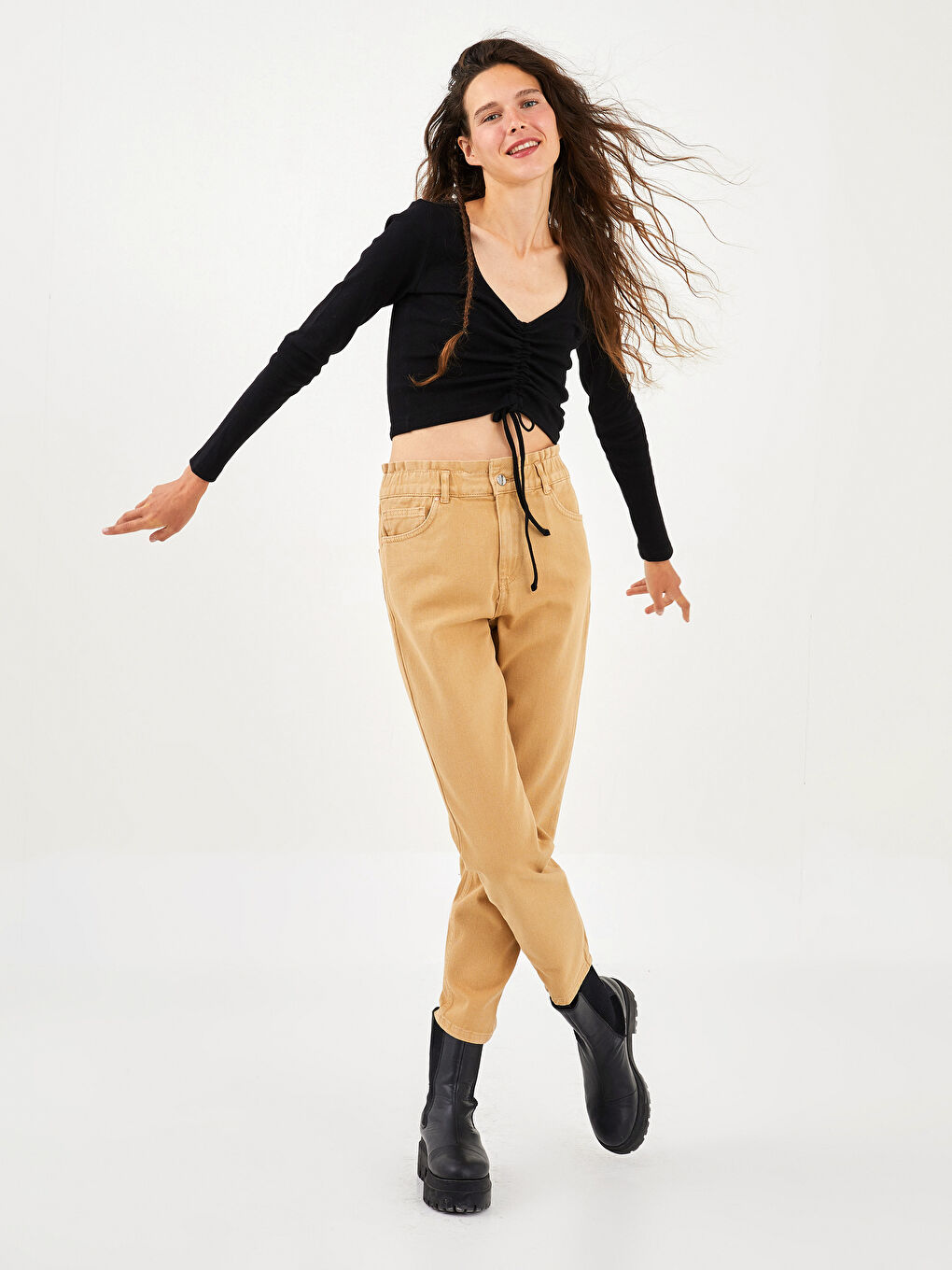 Bluză Crop pentru Femei cu Mânecă Lungă și Detalii Încrețite la Decolteu în V-3