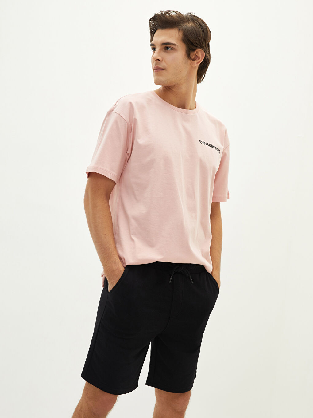 Siyah Slim Fit Beli Bağlama Detaylı Erkek Şort-1