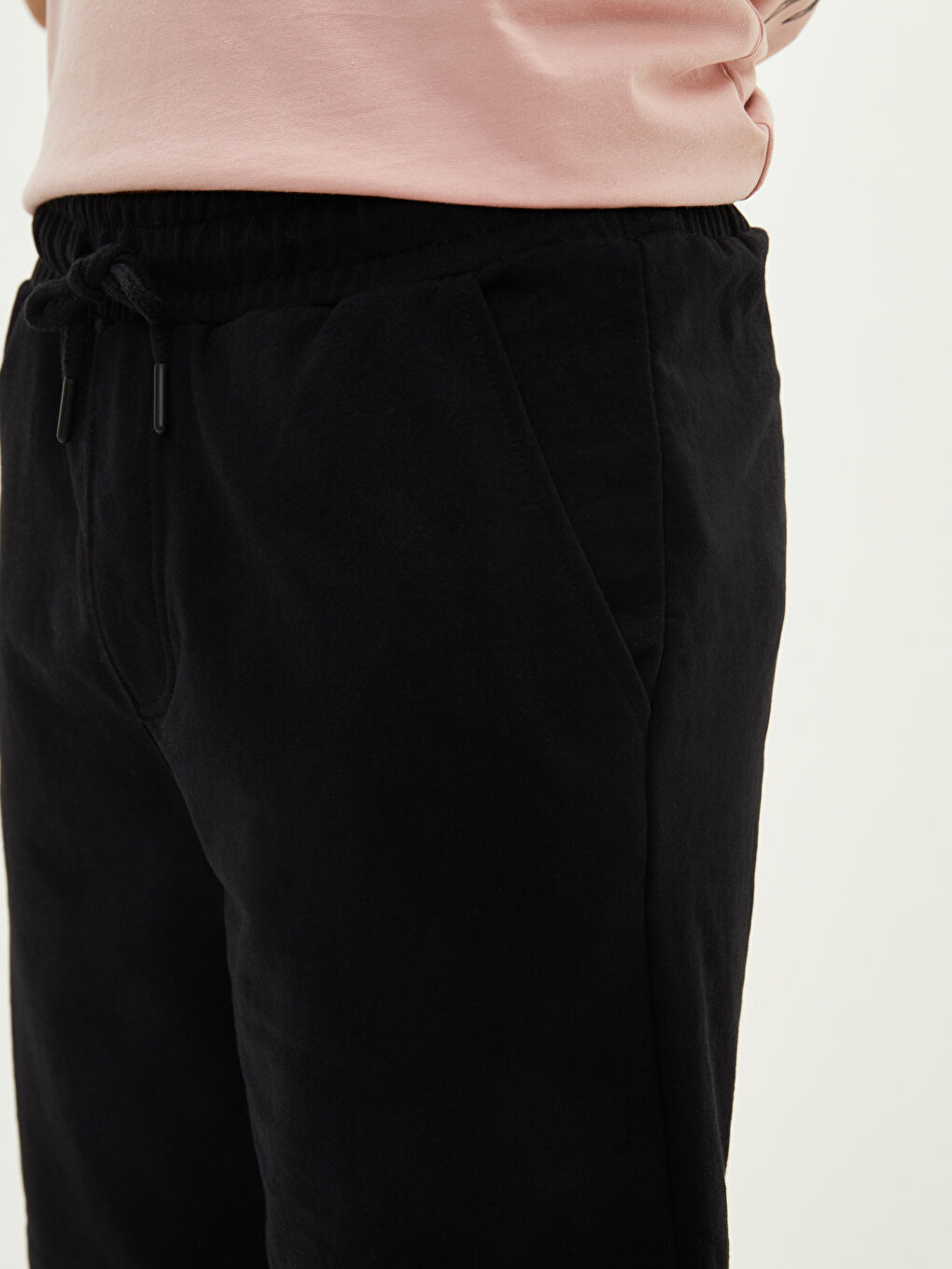 Siyah Slim Fit Beli Bağlama Detaylı Erkek Şort-2