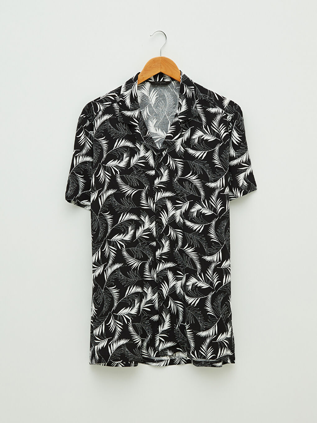 Chemise à Motifs en Viscose à Manches Courtes avec Col en Resort pour Hommes à Coupe Régulière-5