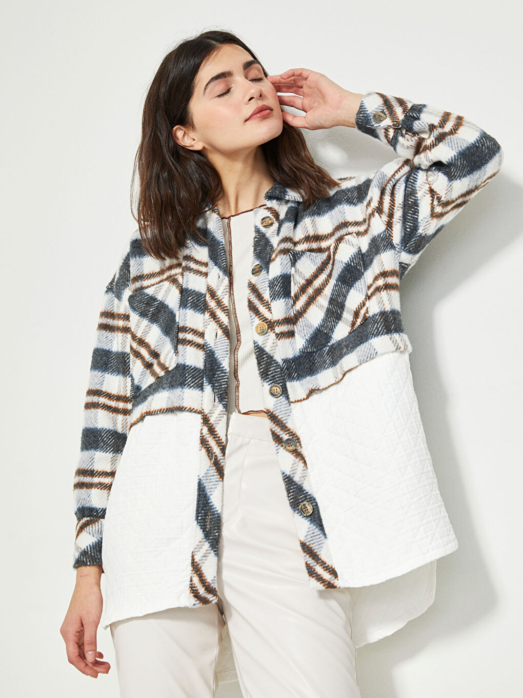 Kahverengi Önden Düğme Kapamalı Ekose Cep Detaylı Uzun Kollu Kadın Gömlek Ceket