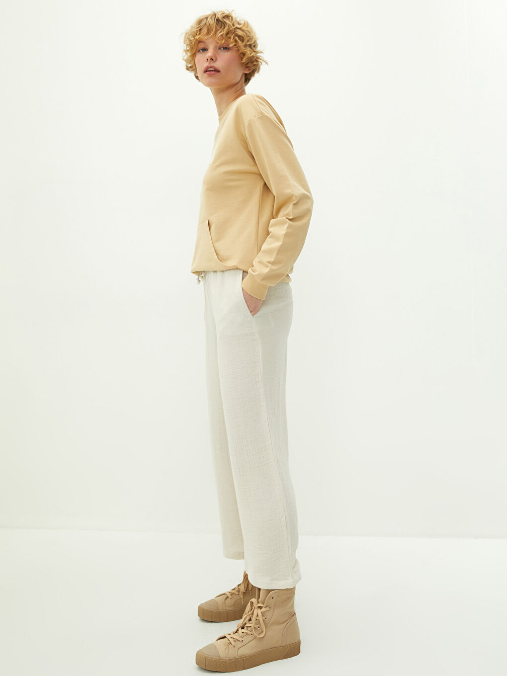 بنطلون للسيدات بخصر مرن وجيوب بتفاصيل عادية-3