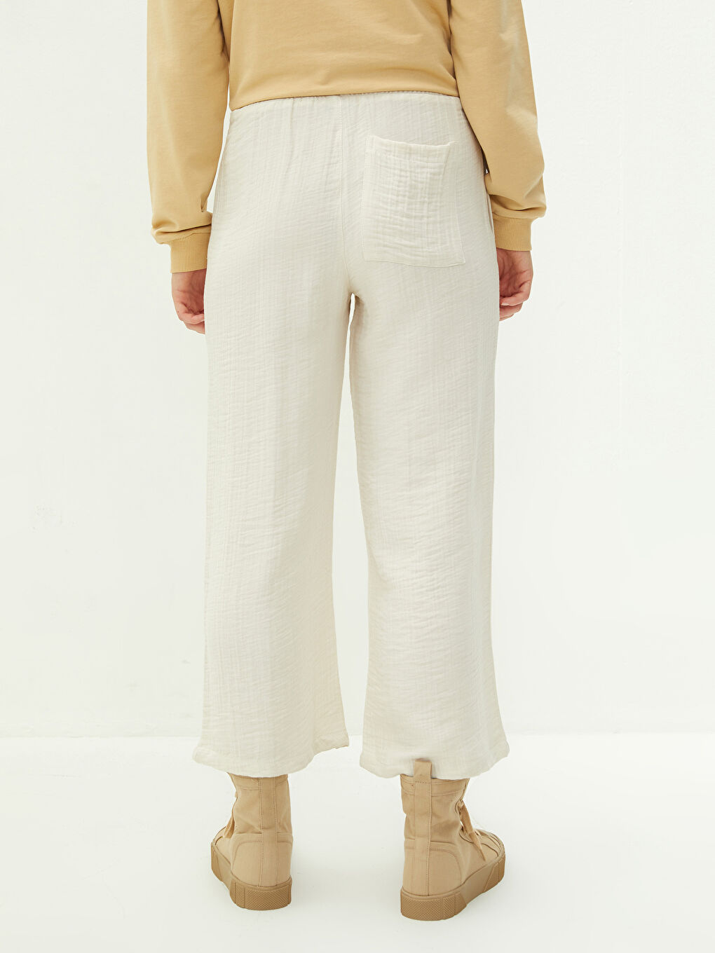 بنطلون للسيدات بخصر مرن وجيوب بتفاصيل عادية-9