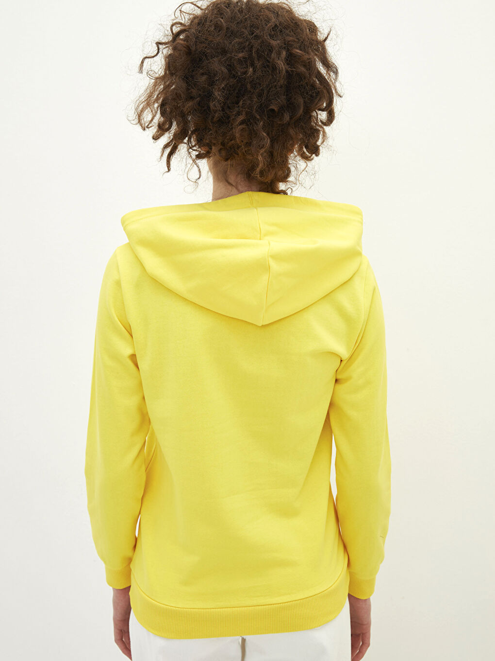 әйелдерге арналған капюшонды мәтін принтті ұзын жеңді свитшот-3