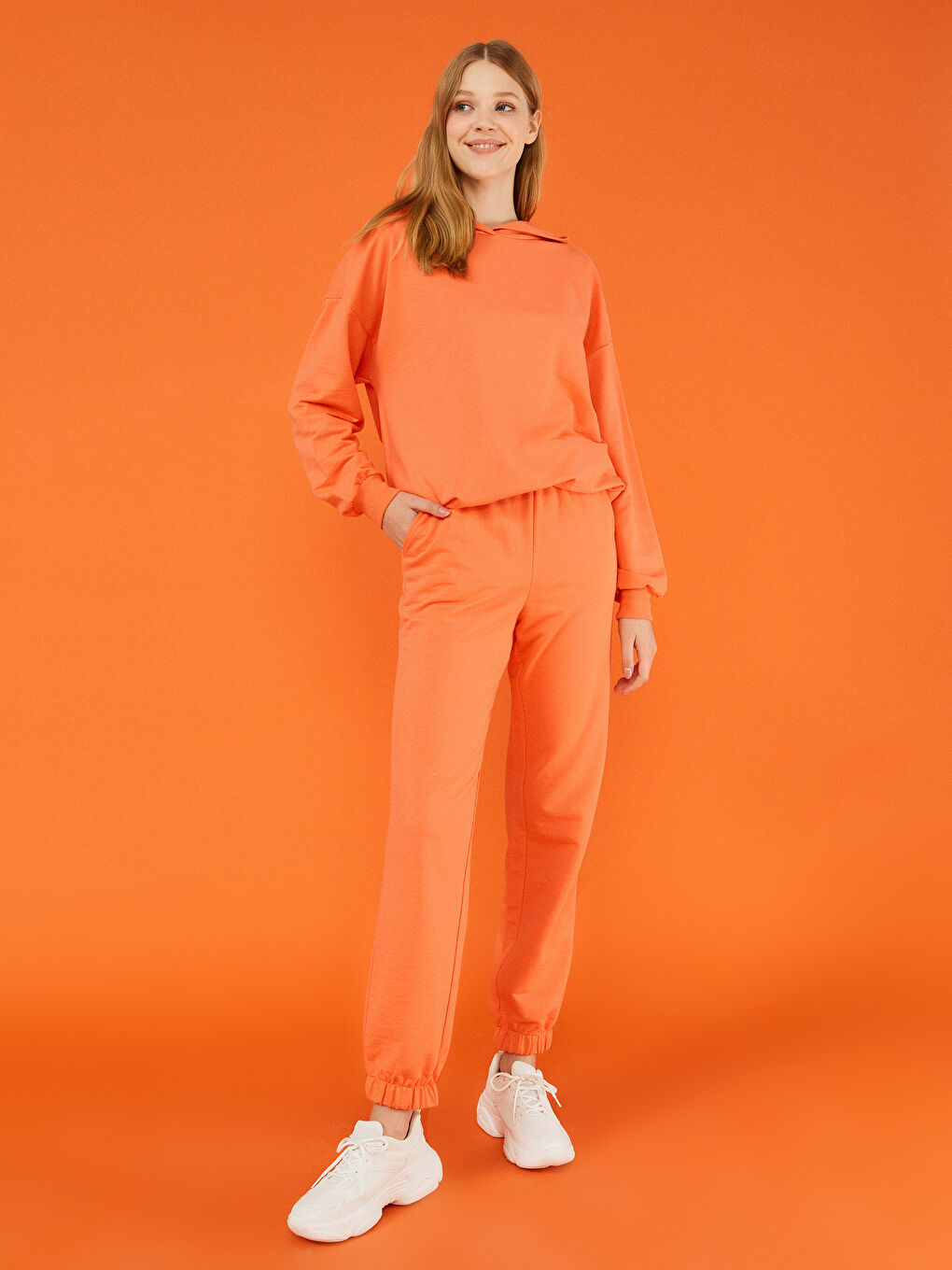 Elastic Waist Pocket Detailed Women's Jogger Sweatpants-1