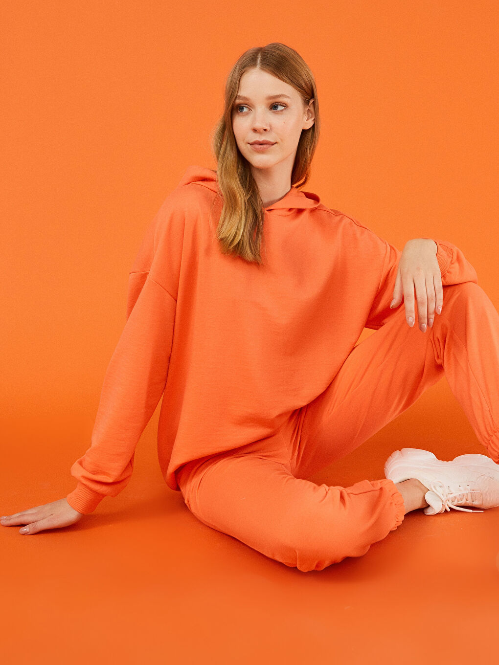 Elastic Waist Pocket Detailed Women's Jogger Sweatpants-3