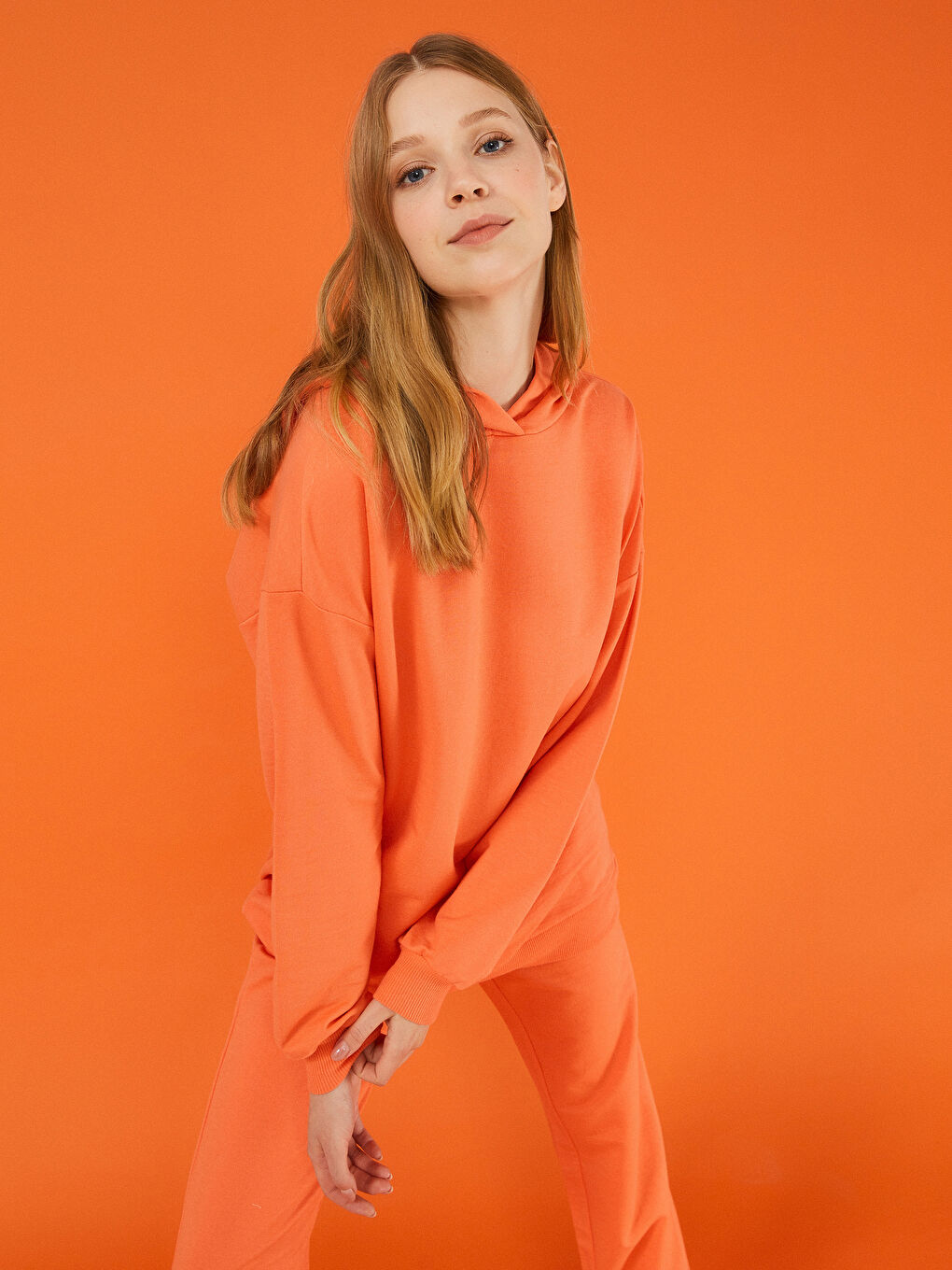 LCW Limited Bedrucktes Kapuzensweatshirt mit Langarm für Damen -W1JD82Z8-JSF