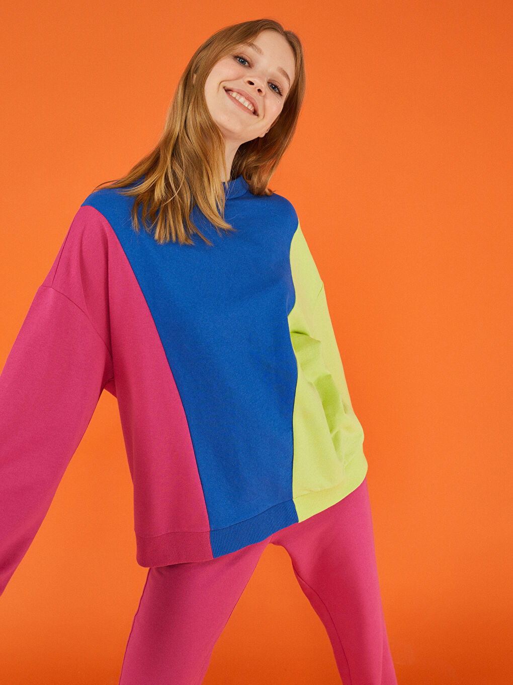 Sweat-Shirt Pour Femmes À Manches Longues Et Col Rond Avec Bloc De Couleurs-3