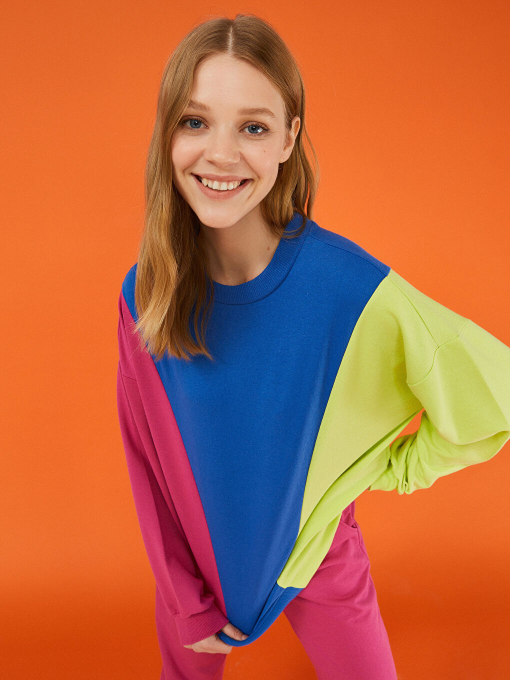 Sweat-Shirt Pour Femmes À Manches Longues Et Col Rond Avec Bloc De Couleurs-4