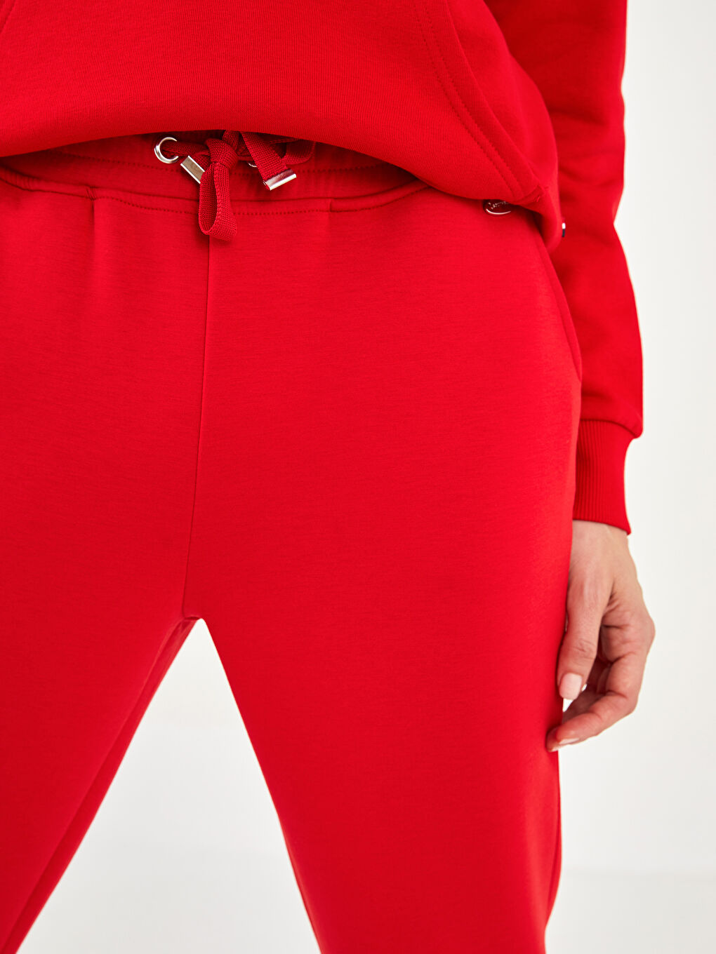 Женские спортивные штаны с эластичной резинкой на талии и карманами-2