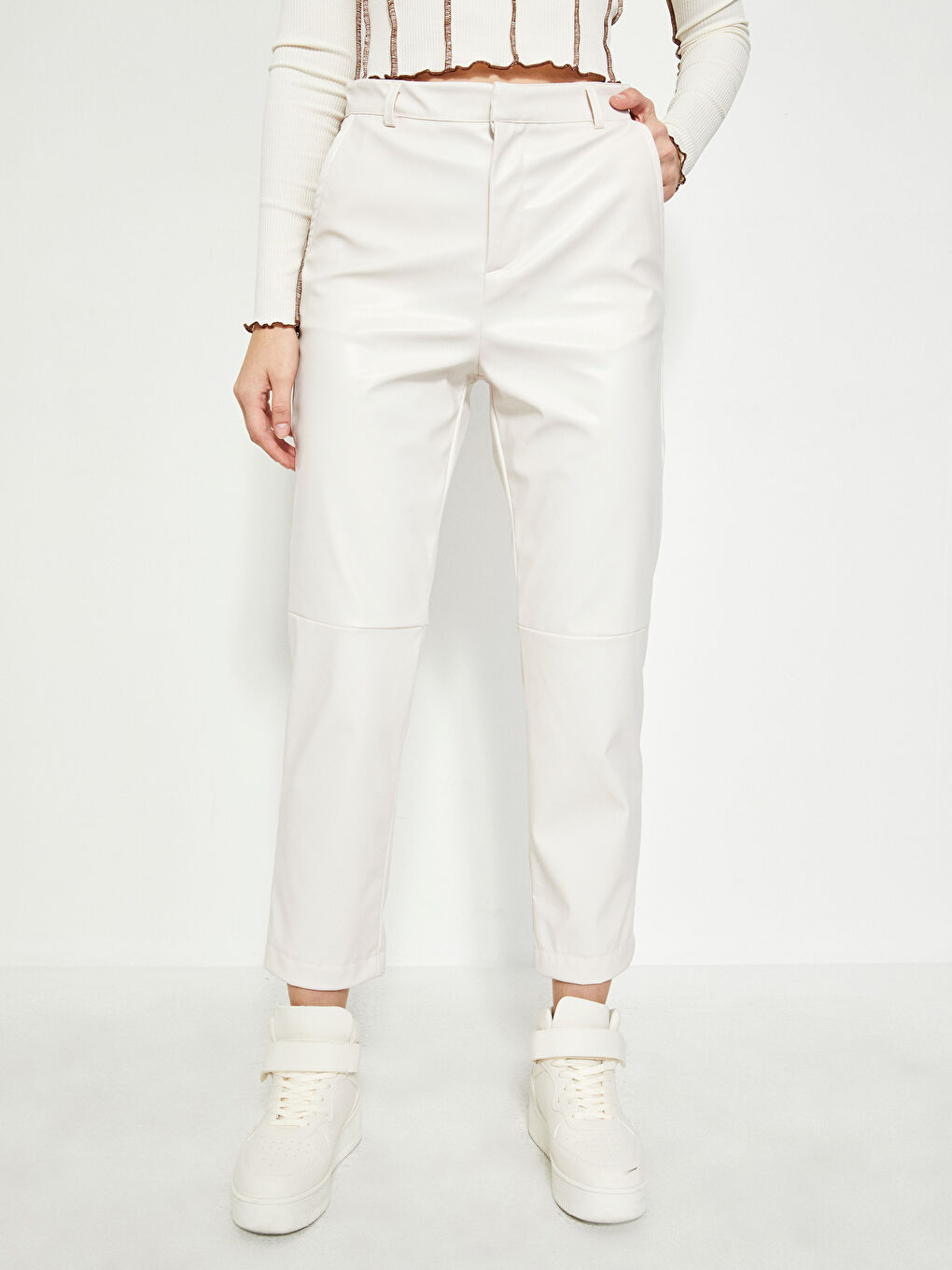 High Waist Standard Fit Women's Straight Pocket Detailed Leather Look Trousers-3