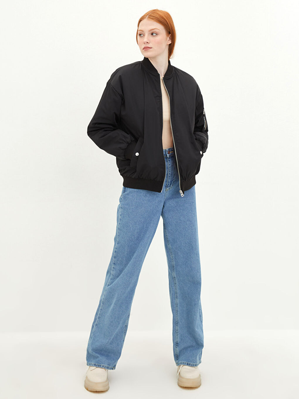 Siyah Kolej Yaka Slogan Baskılı Uzun Kollu Kadın Şişme Mont-2