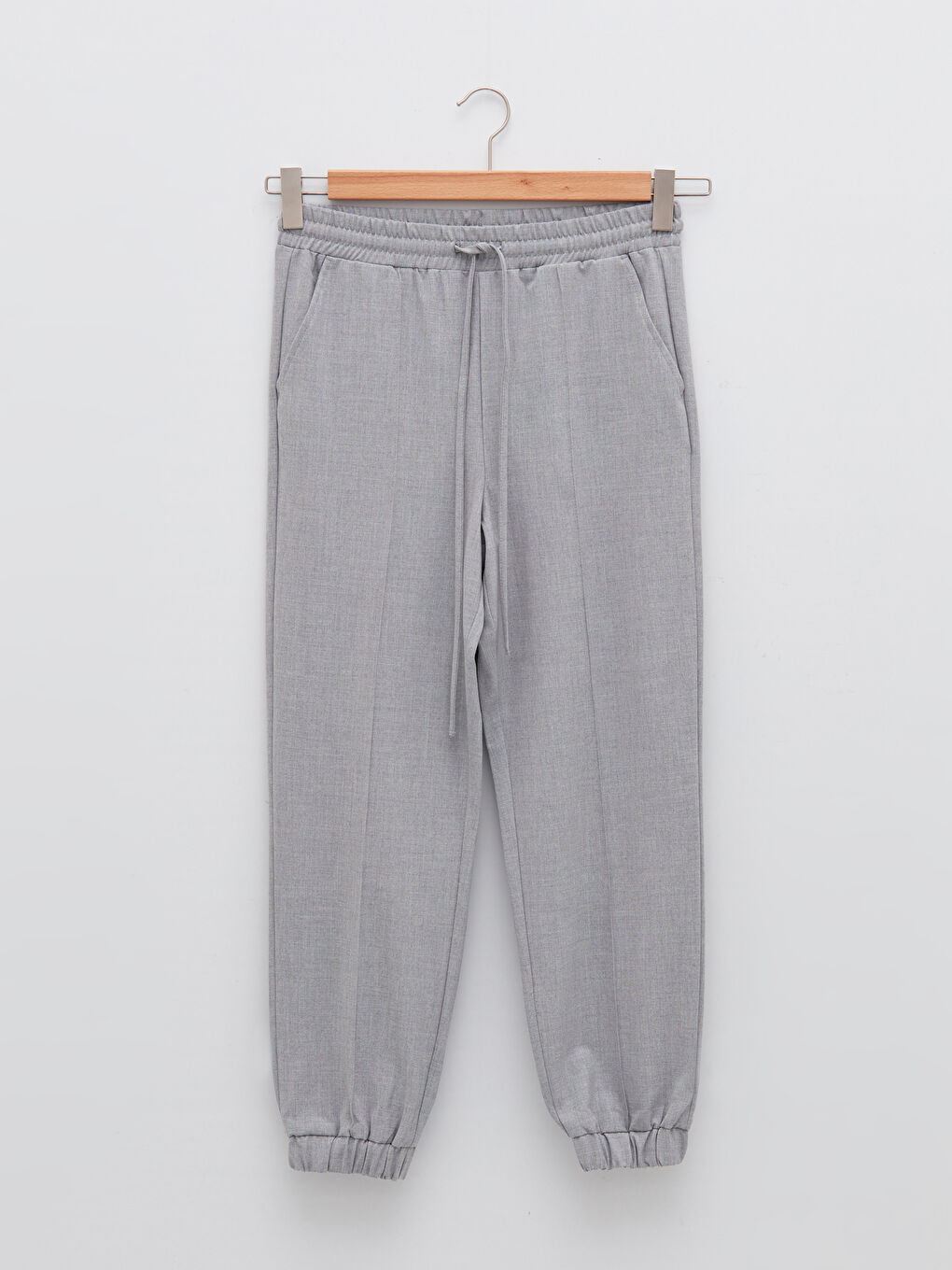 Elastic Waist Straight Comfortable Fit Pocket Detailed Women Jogger Pants-5