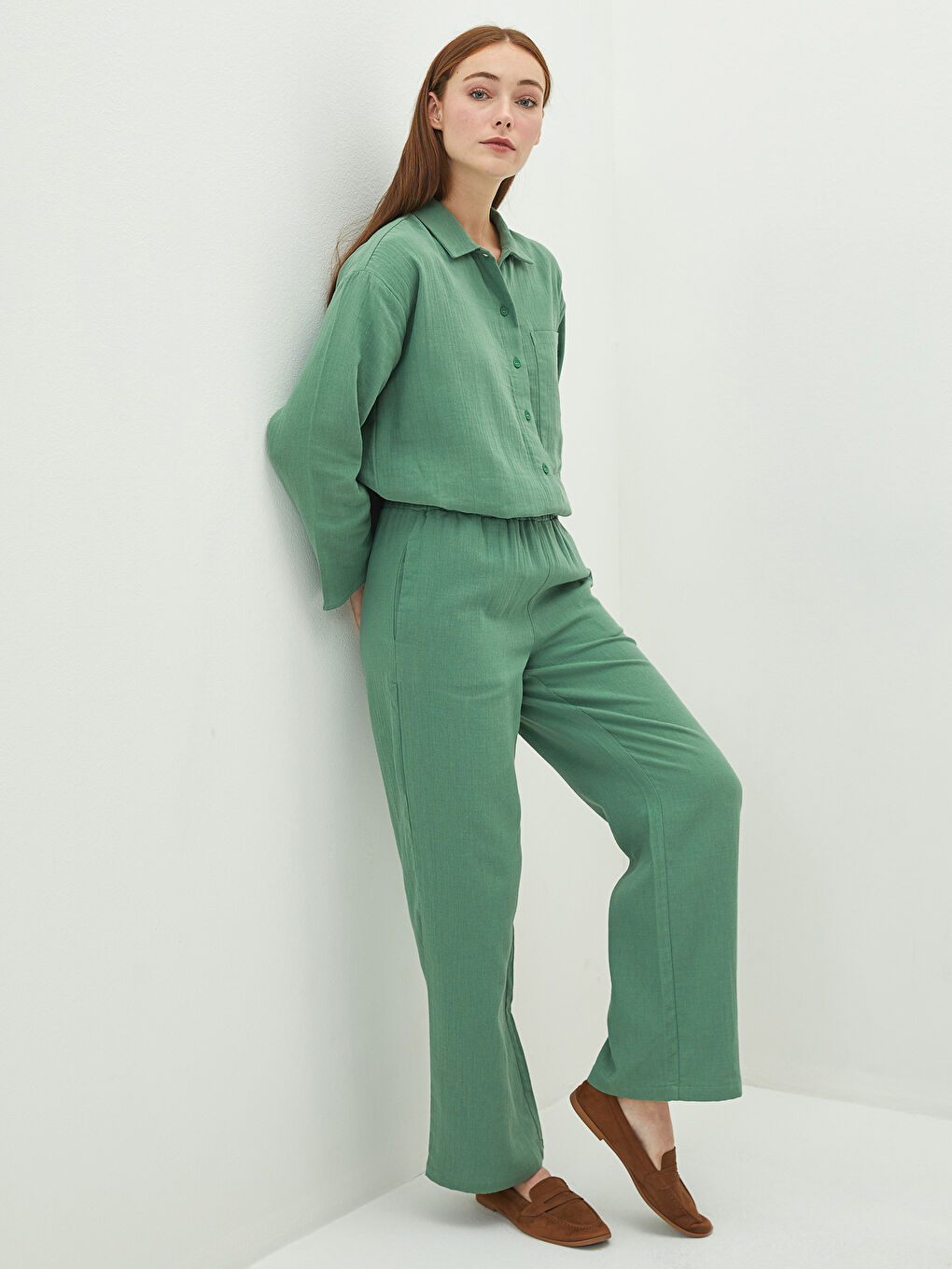 Yeşil Beli Lastikli Rahat Kalıp Müslin Kadın Pantolon