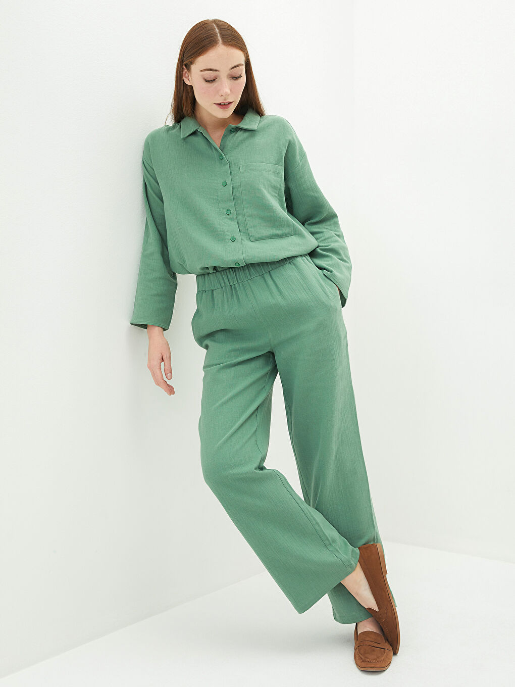 Yeşil Beli Lastikli Rahat Kalıp Müslin Kadın Pantolon-2