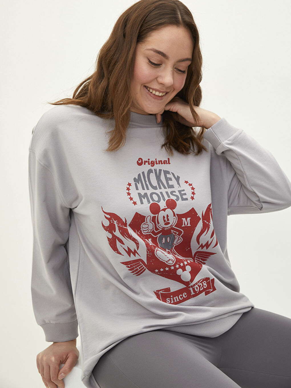 Plus Size Crew Neck Mickey Mouse Printed Long Sleeve Women's Sweatshirt