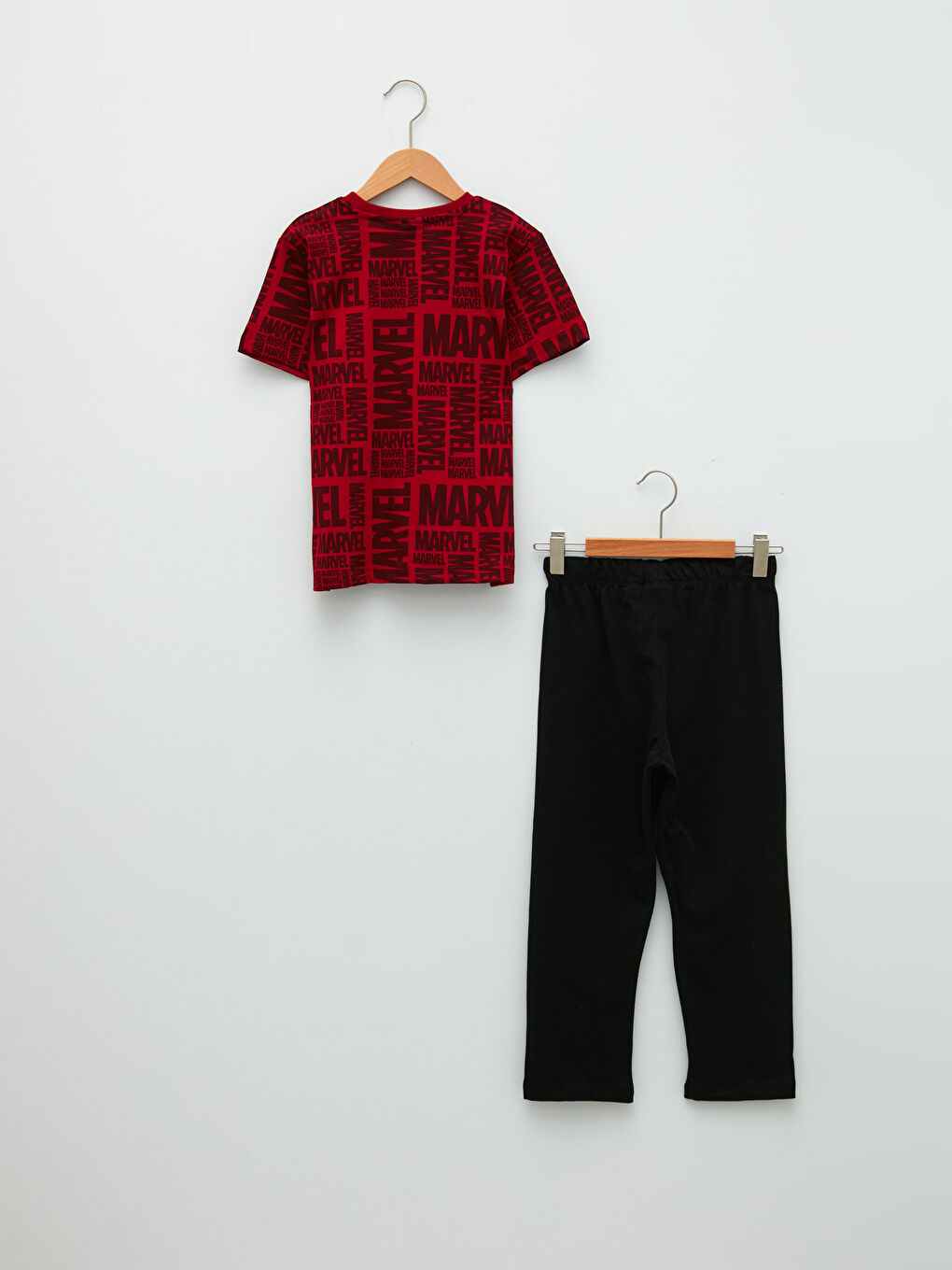 Kırmızı Bisiklet Yaka Marvel Baskılı Kısa Kollu Erkek Çocuk Pijama Takımı-1