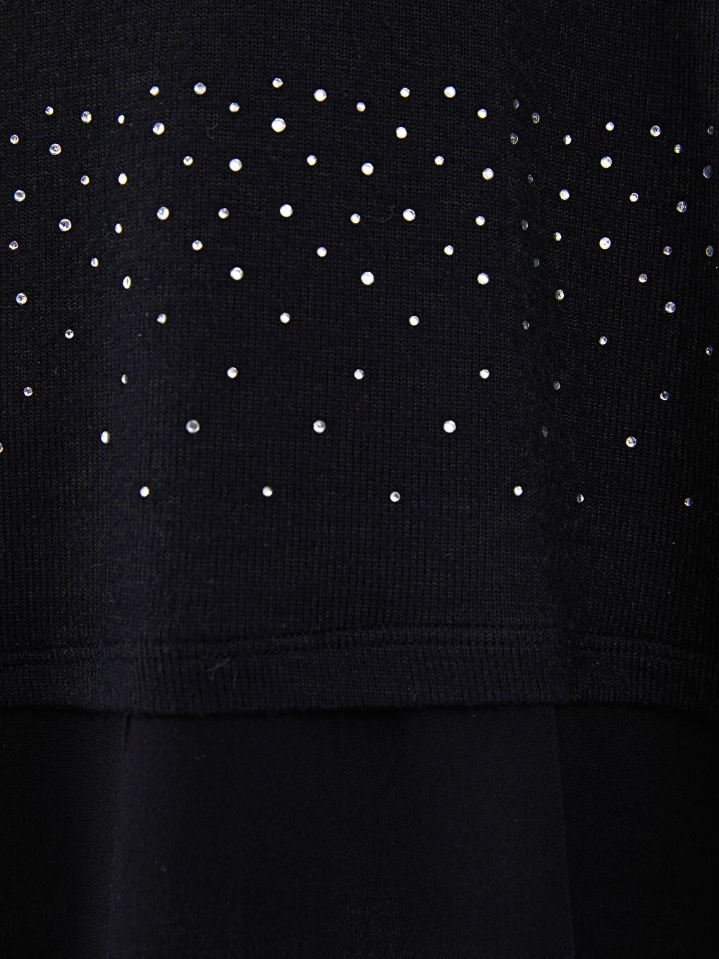 Siyah V Yaka Taşlı Uzun Kollu Kadın Bluz-3