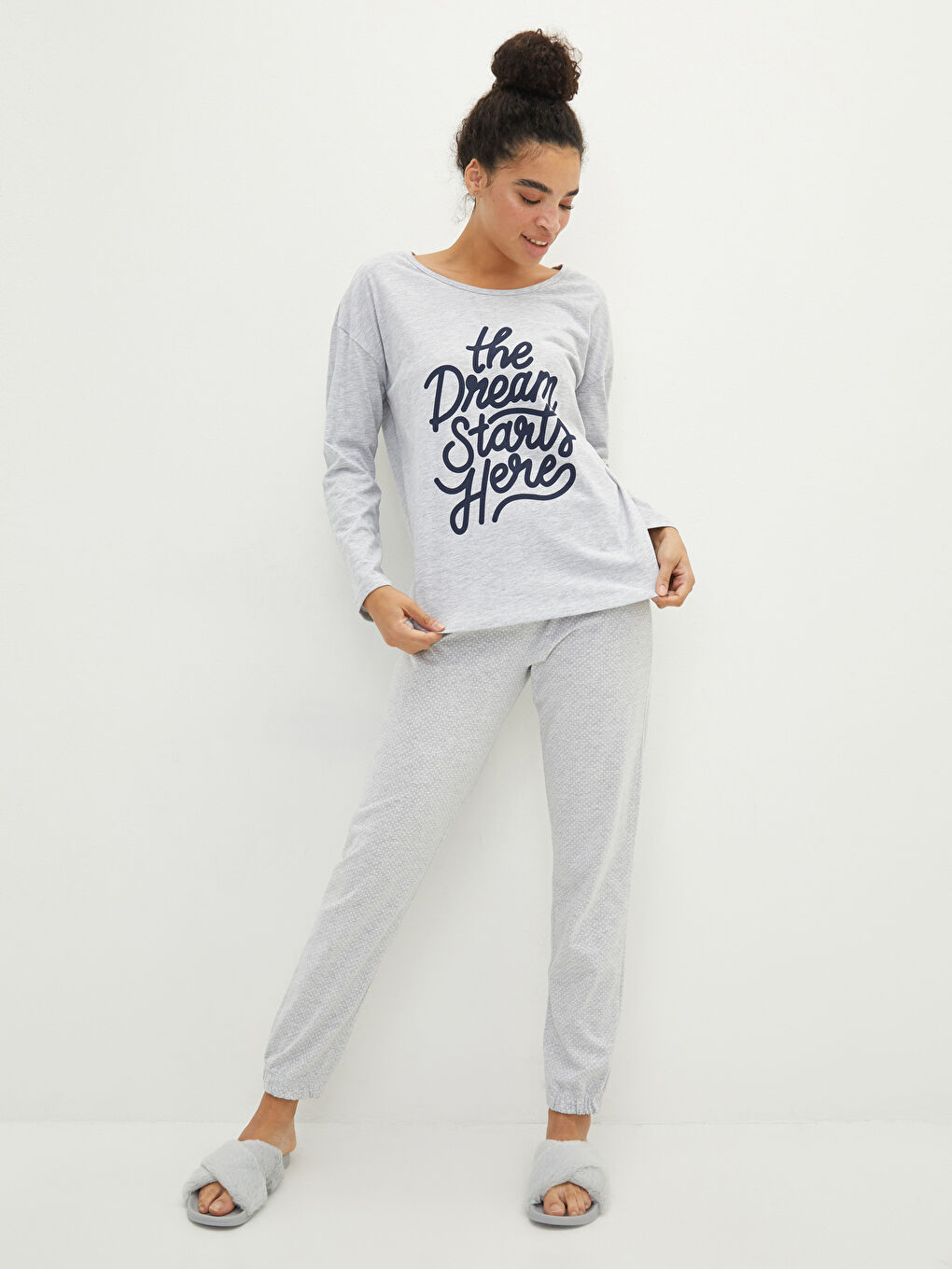 Gri Bisiklet Yaka Baskılı Uzun Kollu Kadın Pijama Takımı