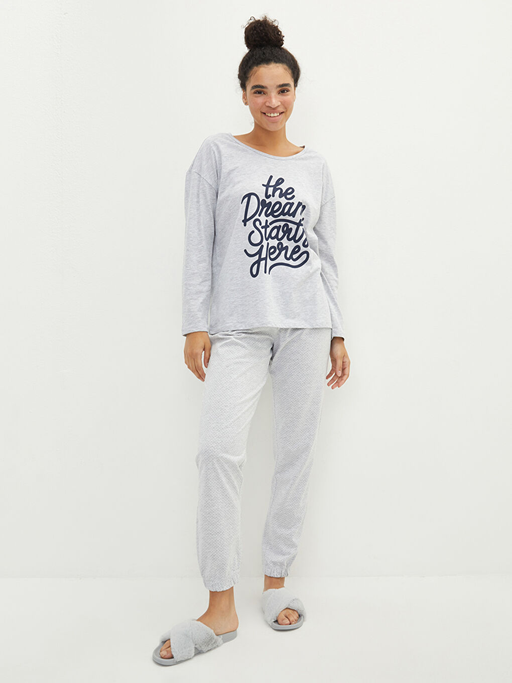 Gri Bisiklet Yaka Baskılı Uzun Kollu Kadın Pijama Takımı-1