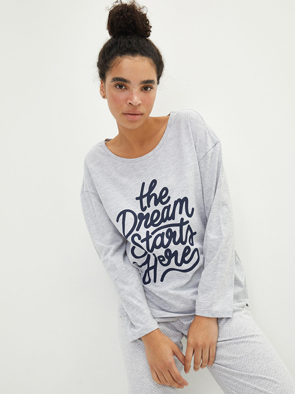 Gri Bisiklet Yaka Baskılı Uzun Kollu Kadın Pijama Takımı-2