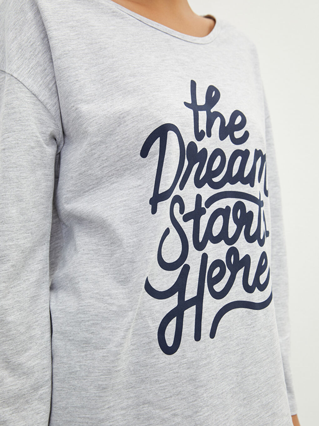 Gri Bisiklet Yaka Baskılı Uzun Kollu Kadın Pijama Takımı-3