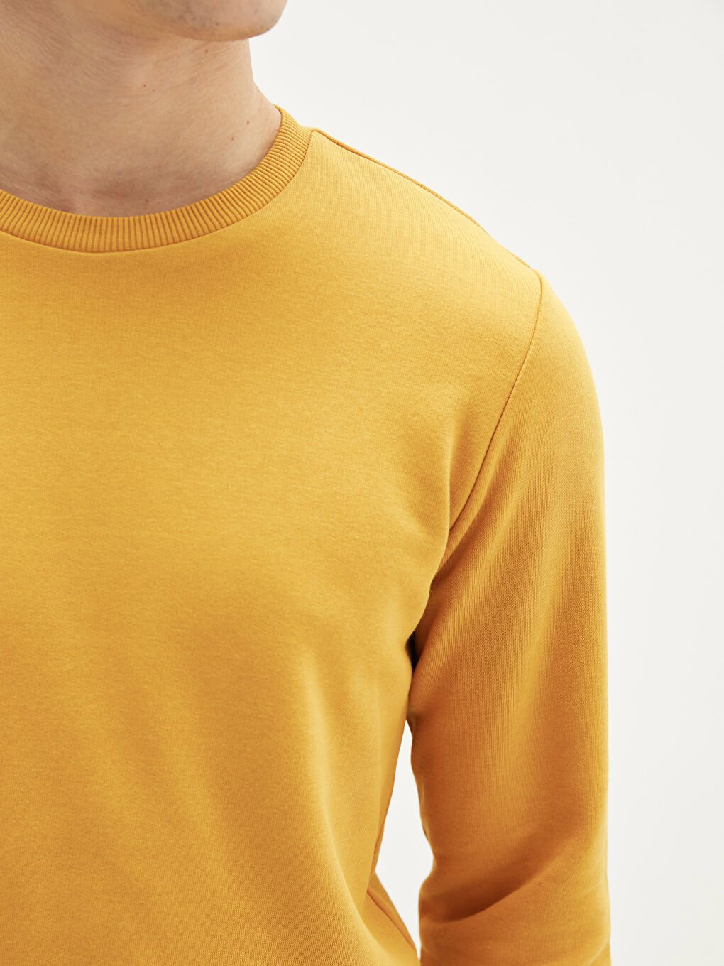 سويت شيرت كم طويل بياقة دائرية للرجال-3