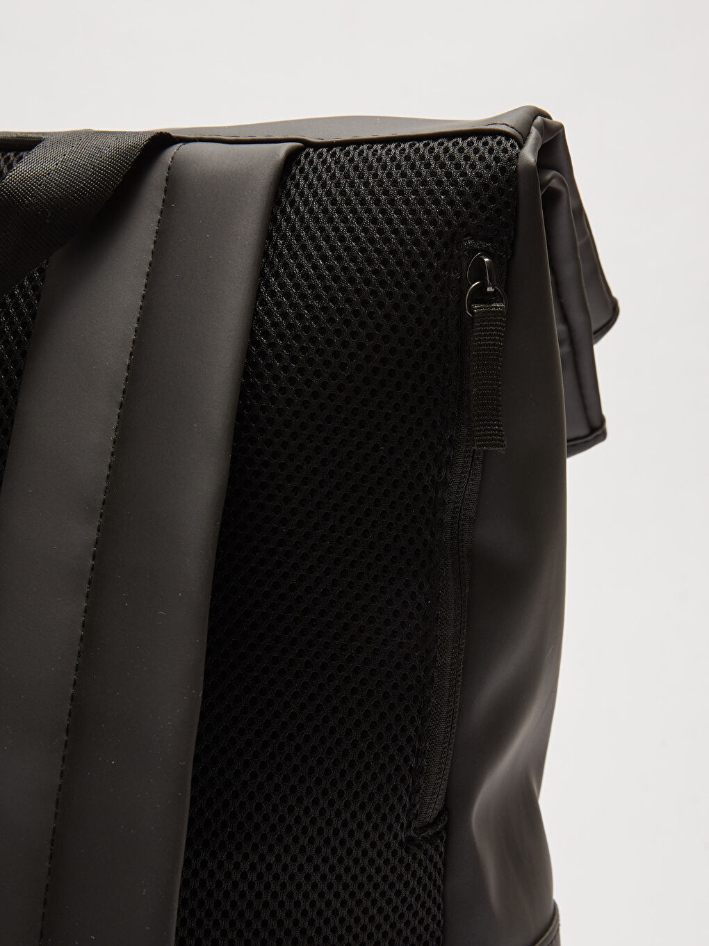 حقيبة ظهر جلد صناعي للرجال-5