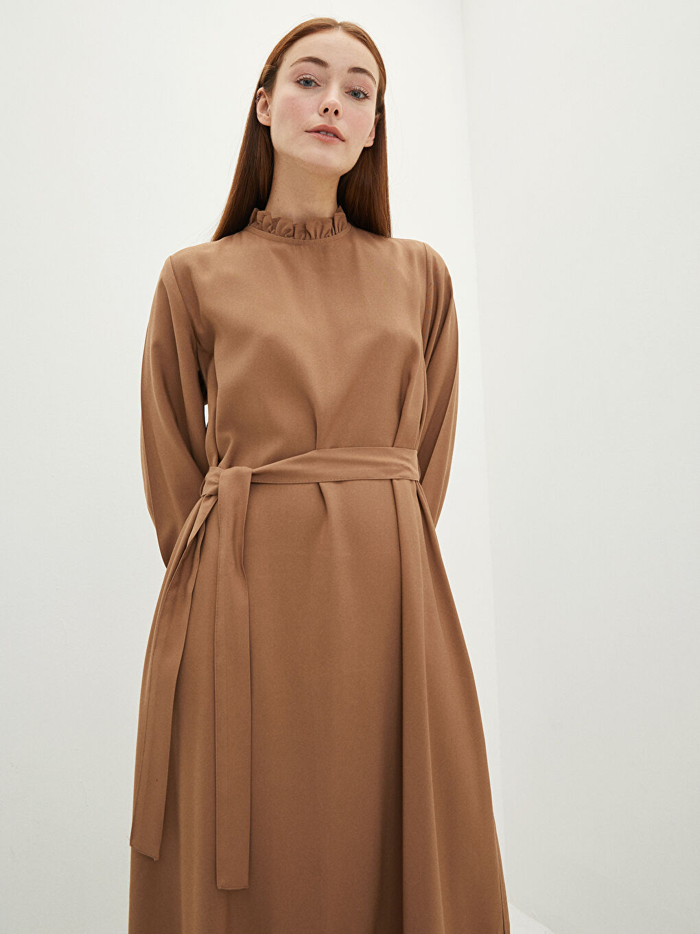 Robe Droite à Col à Volants avec Ceinture à la Taille et Manches Longues pour Femmes-2