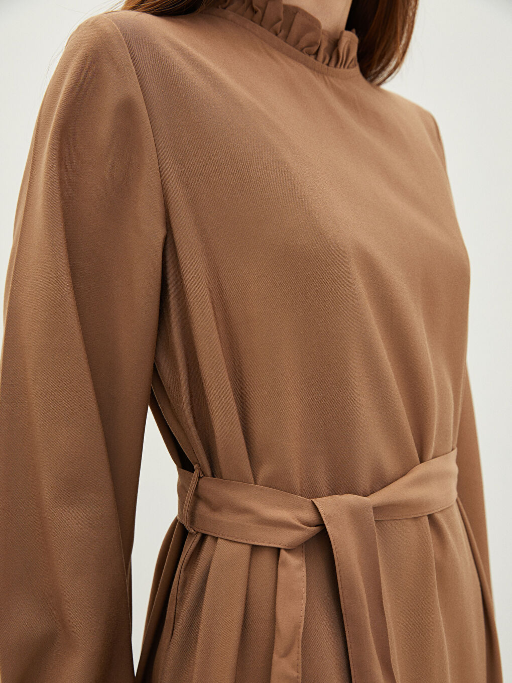 Robe Droite à Col à Volants avec Ceinture à la Taille et Manches Longues pour Femmes-3