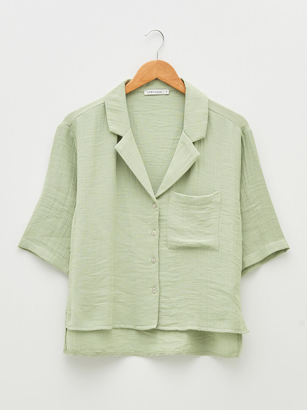 Yeşil Önden Düğme Kapamalı Düz Cep Detaylı Kısa Kollu Kadın Gömlek-5