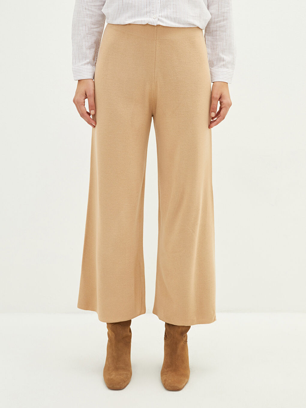 Bej Kadın Beli Lastikli Dar Fit Düz Triko Pantolon-3