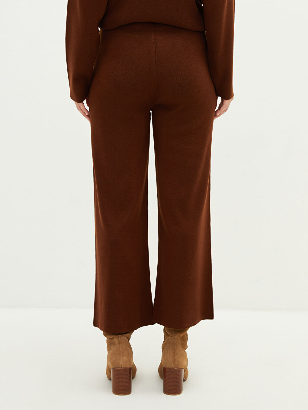 Women's Elastic Waist Narrow Fit Straight Knitwear Trousers-4