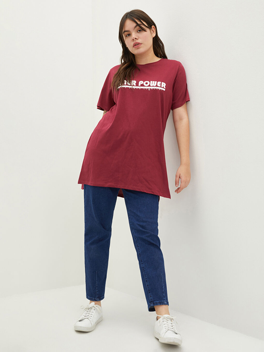 Bordo Büyük Beden Bisiklet Yaka Baskılı Kısa Kollu Pamuklu Kadın Tişört-1