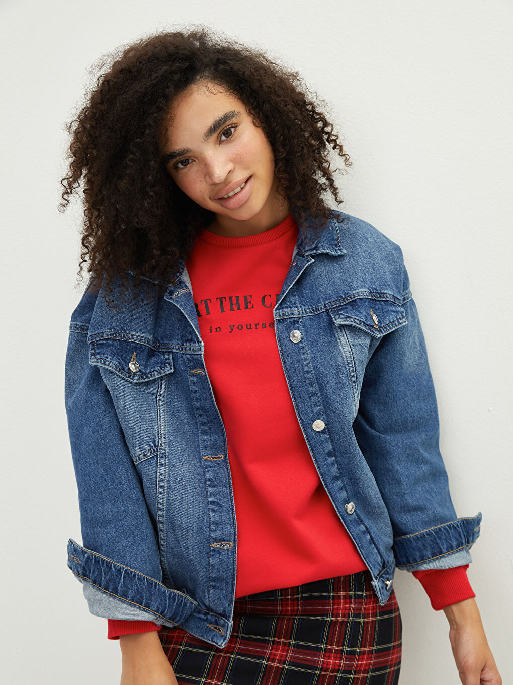 İndigo Gömlek Yaka Düz Uzun Kollu Cep Detaylı Oversize Kadın Jean Ceket