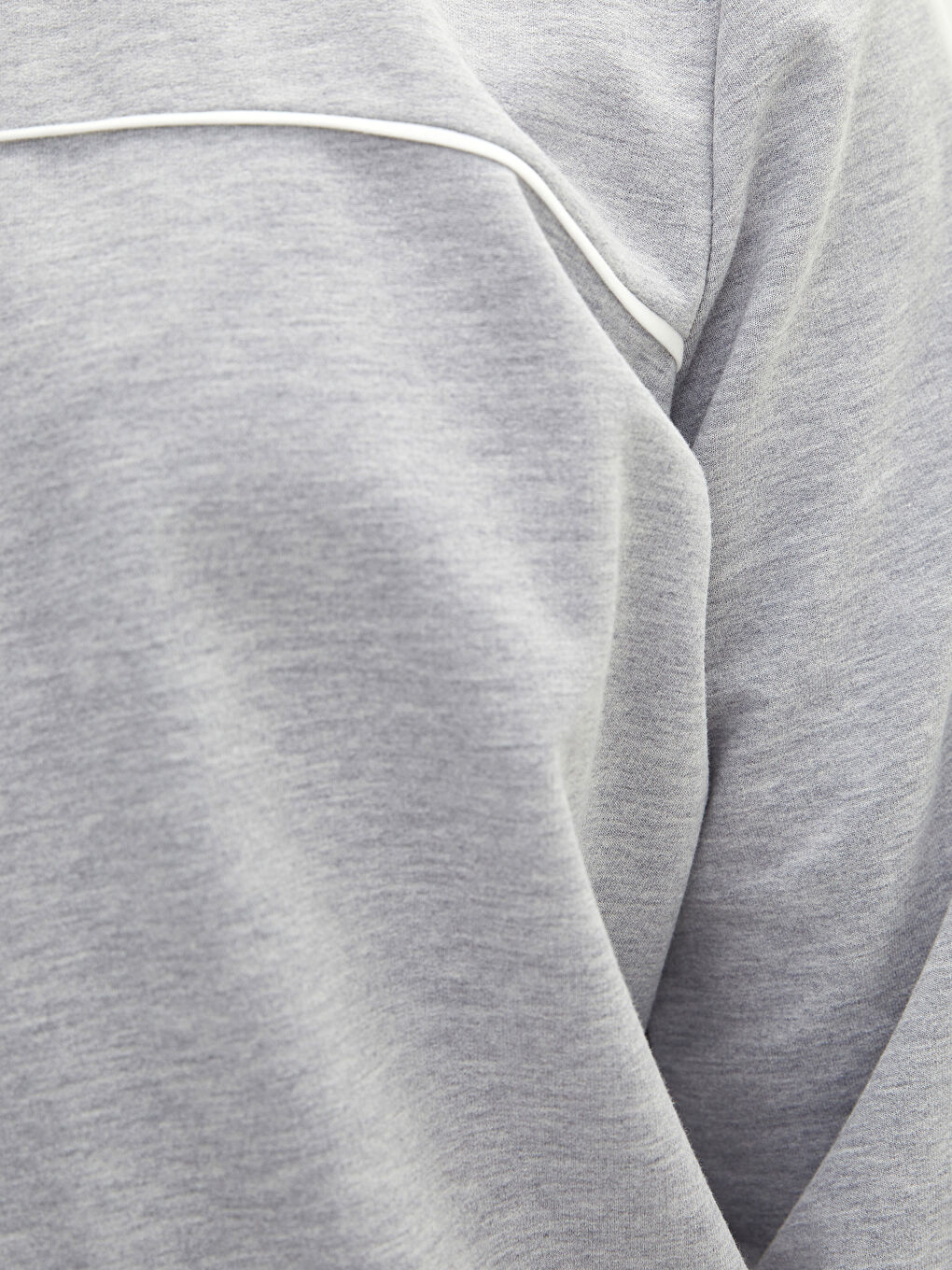 سويت شيرت واسع ياقة دائرية بتفاصيل مخططة كم طويل للسيدات-2