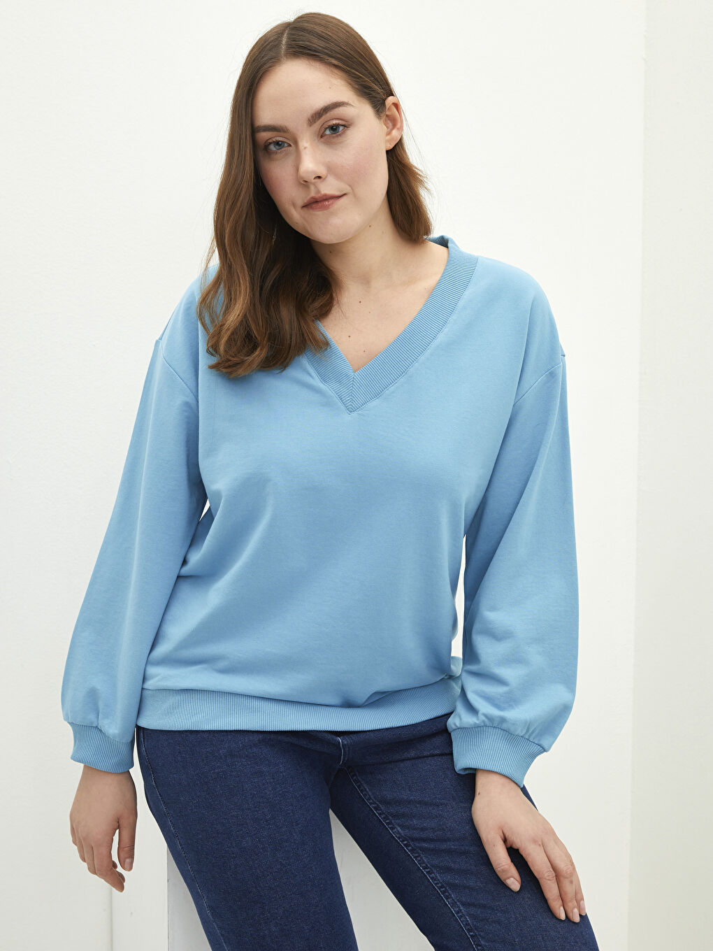 Plus Size V-Neck Straight Long Sleeve Women's Sweatshirt