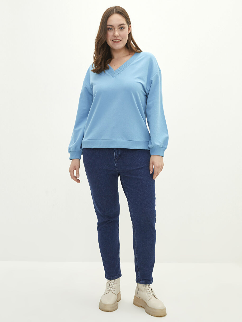 Plus Size V-Neck Straight Long Sleeve Women's Sweatshirt-4