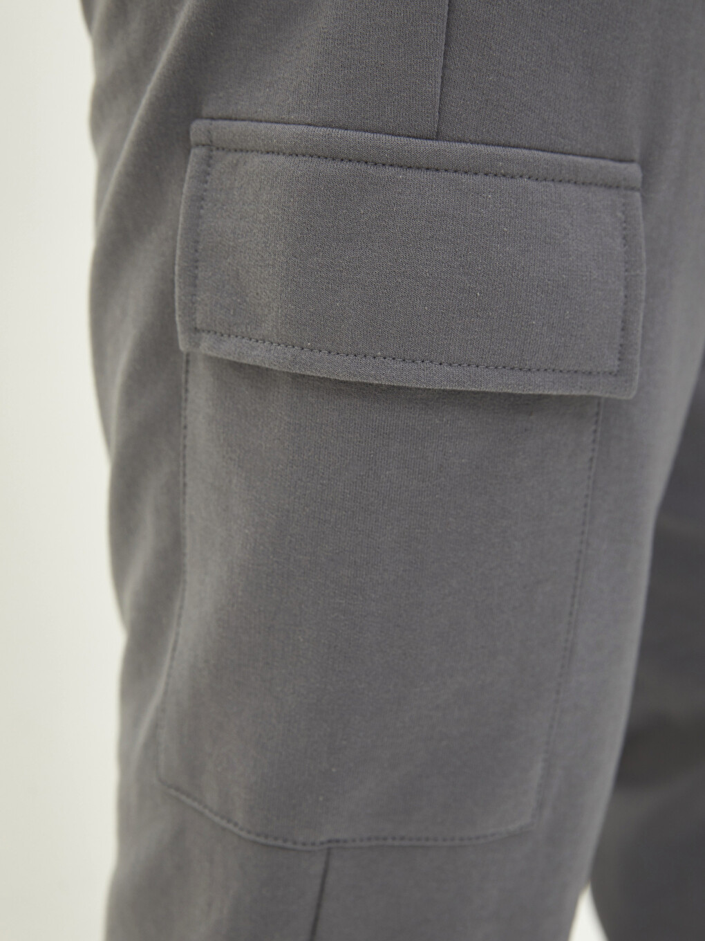 Plus Size Women's Elastic Waist Flat Pocket Detailed Jogger Sweatpants-3