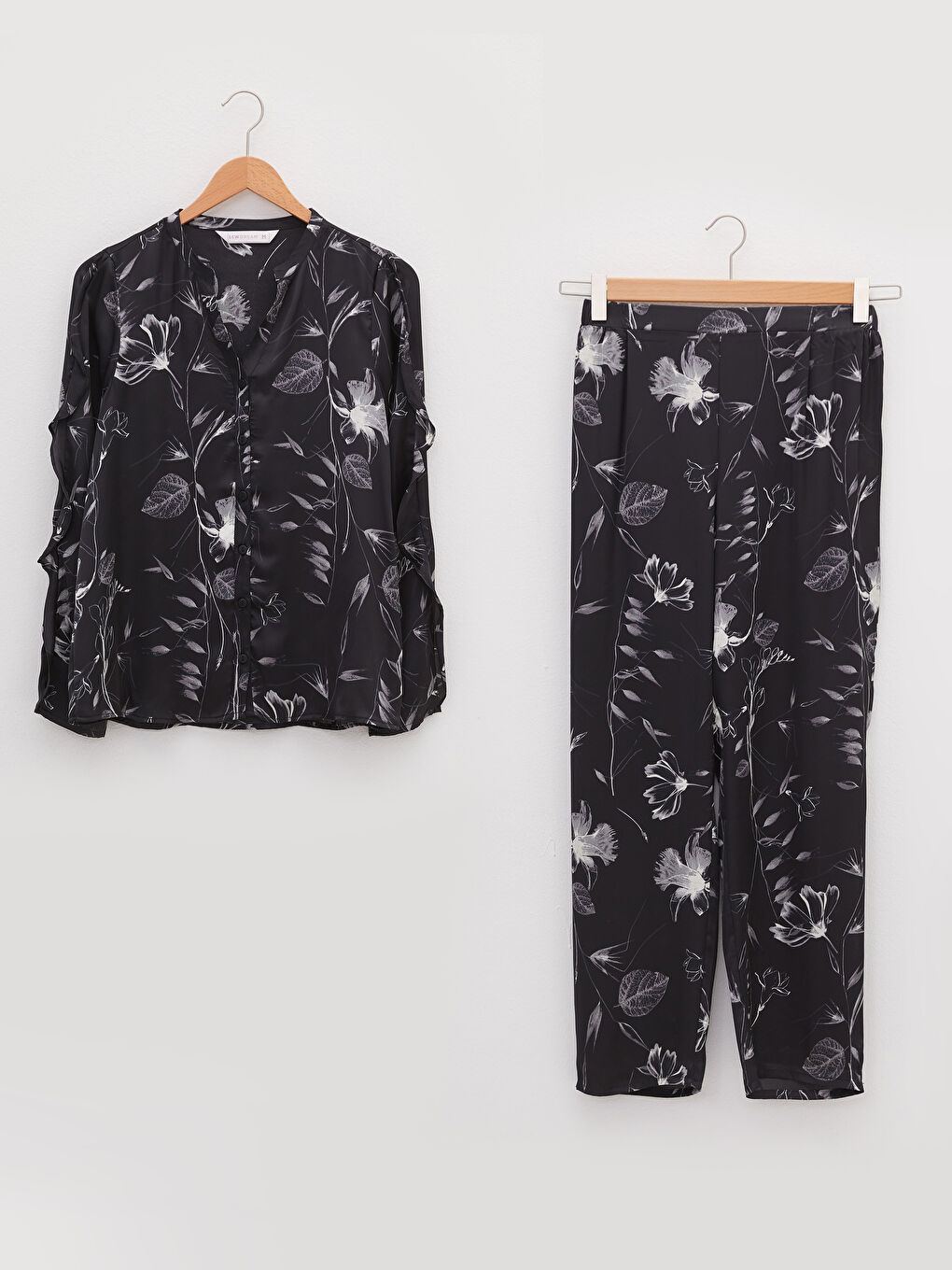 LCW DREAM Henley-Ausschnitt Blumig Langarm Satin Pyjama-Set für Damen -W1JG19Z8-LQJ