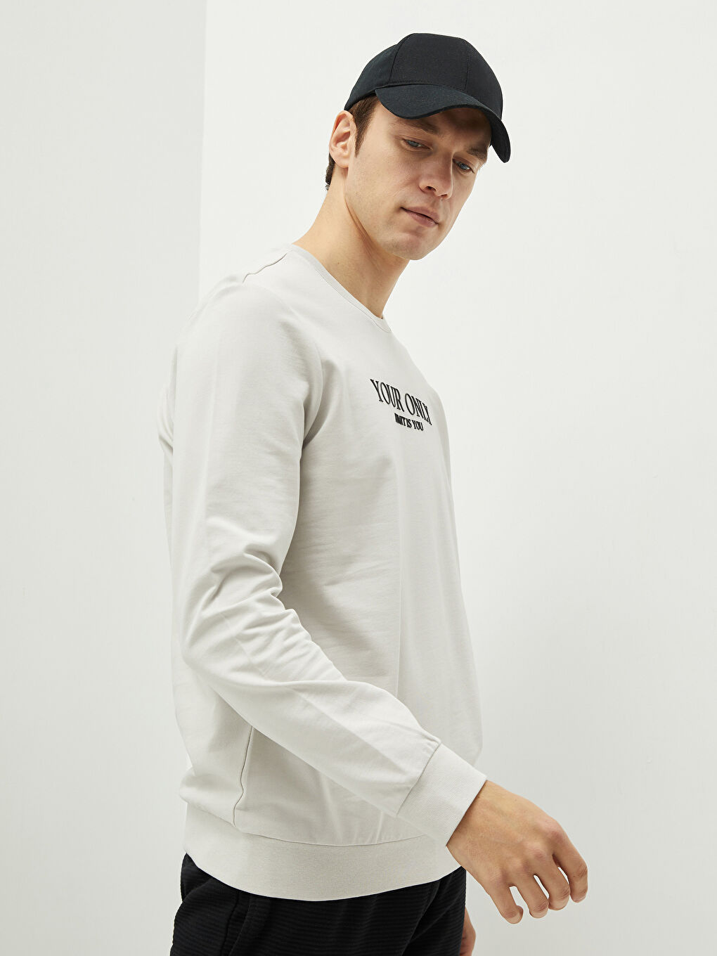 Bisiklet Yaka Uzun Kollu Baskılı Erkek Sweatshirt-1
