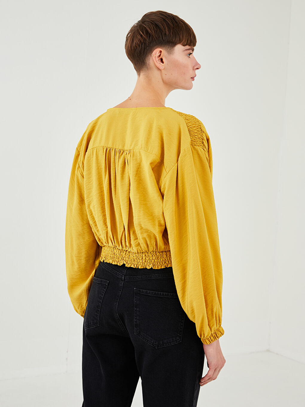 Sarı V Yaka Uzun Kollu Düz Viskon Kadın Bluz-4