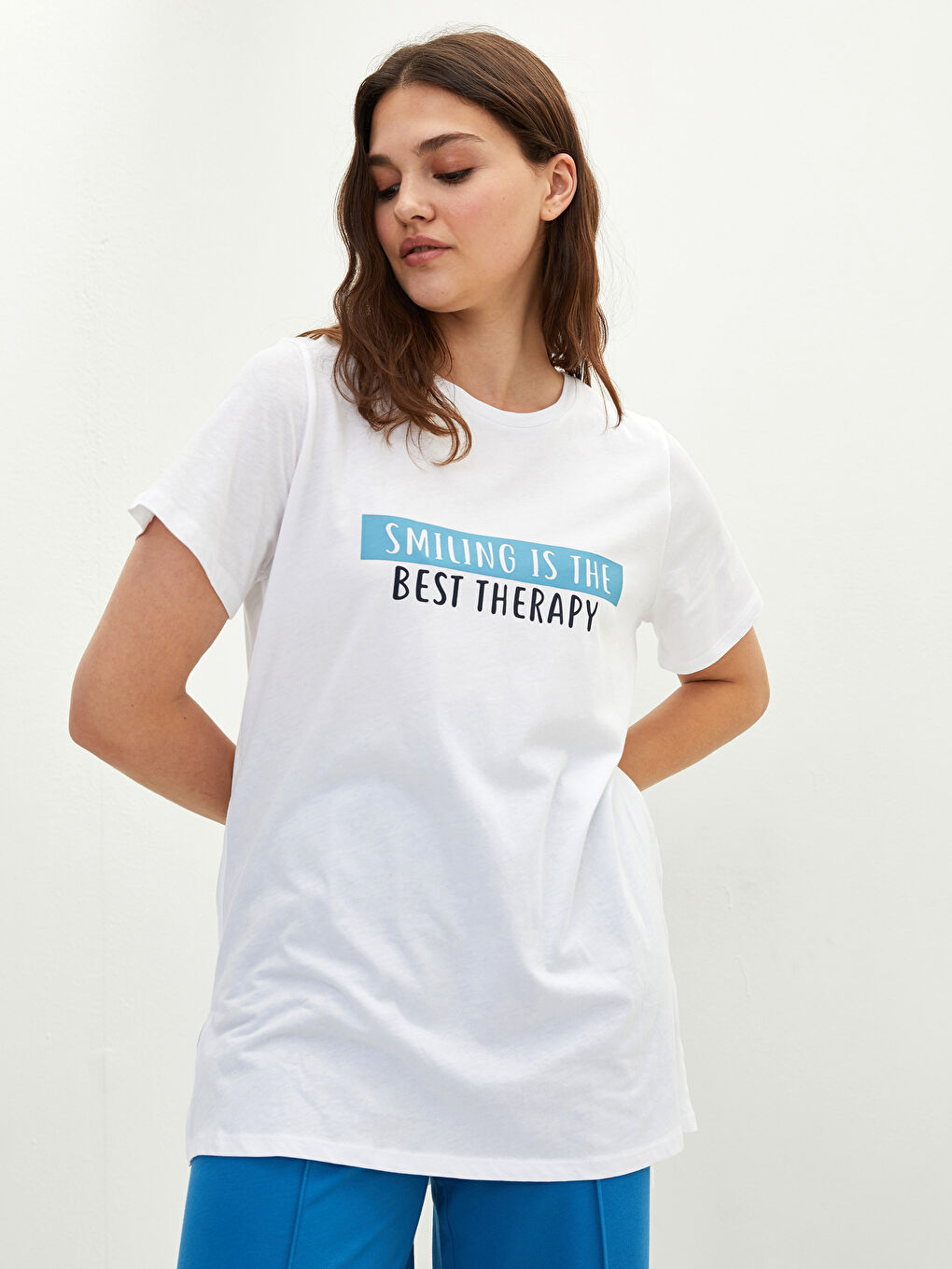 Grande Taille Tunique pour Femmes en Coton à Col Rond avec Slogan Imprimé et Manches Courtes-1